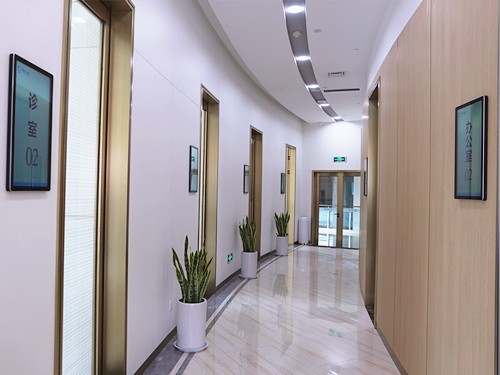 郑州中原区中诺口腔医院怎么样？分享正规连锁种植牙实力强、本地人喜欢！