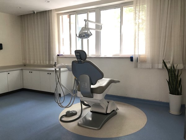 西安诺贝尔口腔医院价目表:种植牙、贴面、根管治疗、牙周治疗费用,低至超值价