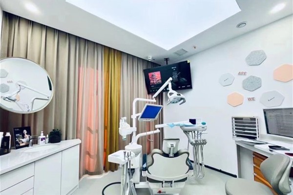 揭秘常德武陵整齐天使口腔门诊部牙齿矫正好不好?医生团队强价格亲民