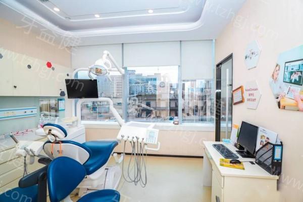 速看！拜博口腔医院2025价目表，种植牙1580起、矫牙5800起，性价比绝了
