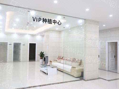 想知道南宁牙博士口腔地址？牙齿矫正价格亲民，医生经验丰富，口碑超棒！