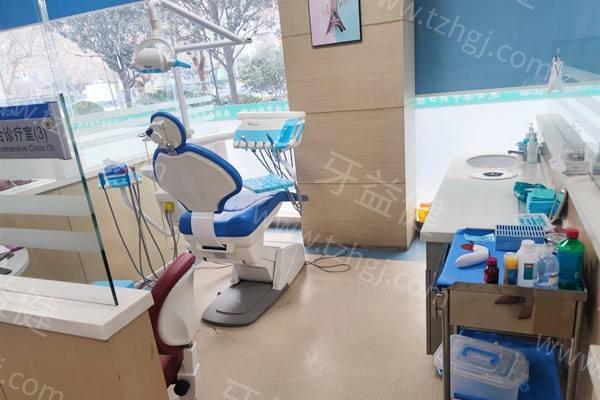 连云港中新口腔镶牙价格参考：活动假牙500元起，固定镶牙2980元起！