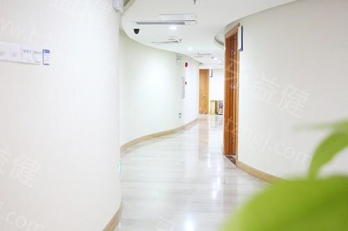 广州曙光口腔医院医生团队揭秘：种植牙&正畸医生技术都比较好