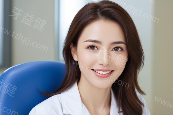 装假牙后吃饭不香？试试这些‘吃货专属’适应秘籍！