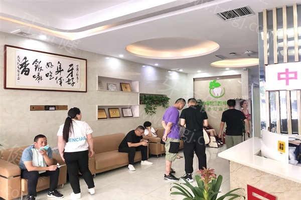 商丘交通医院中韩口腔种植牙价格详情，美国植体3500元起，口碑不错