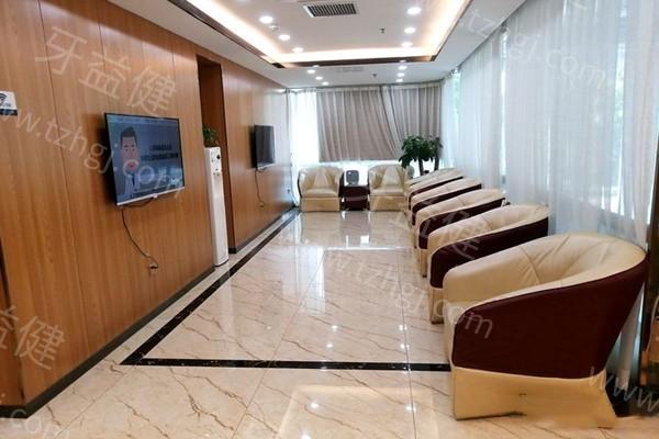 深圳岗厦格伦菲尔口腔怎么样？瞧瞧医生团队、核心技术和价格优势