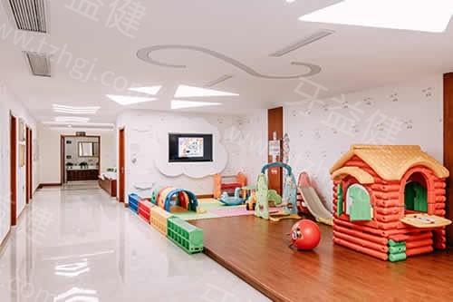 杭州亮贝美口腔正规吗？资质公开+医生实力，门店地址营业时间及用户口碑