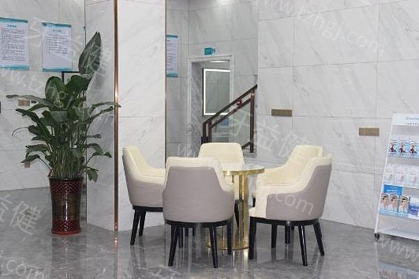 谁知道清远广医口腔门诊部拔牙靠不靠谱?医生团队强口碑好 谁知道清远广医口腔门诊部拔牙靠不靠谱?医生团队强口碑好